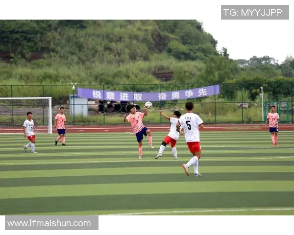 绿茵热血瞬间记录足球球星赛场对话真实风采 绿茵热血瞬间记录足球球星赛场对话真实风采