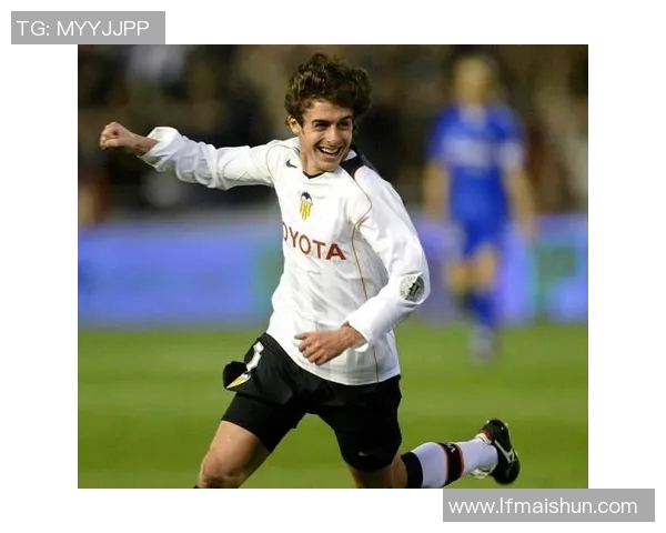 足球十大功夫球星排名揭秘 他们的独特技巧征服全世界 足球十大功夫球星排名揭秘 他们的独特技巧征服全世界